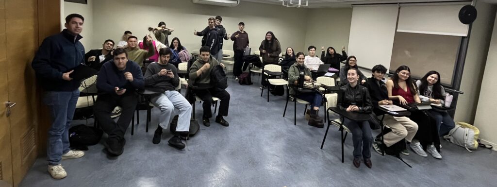 Entusiasmo en clase inicial Una muestra del entusiasmo inicial.